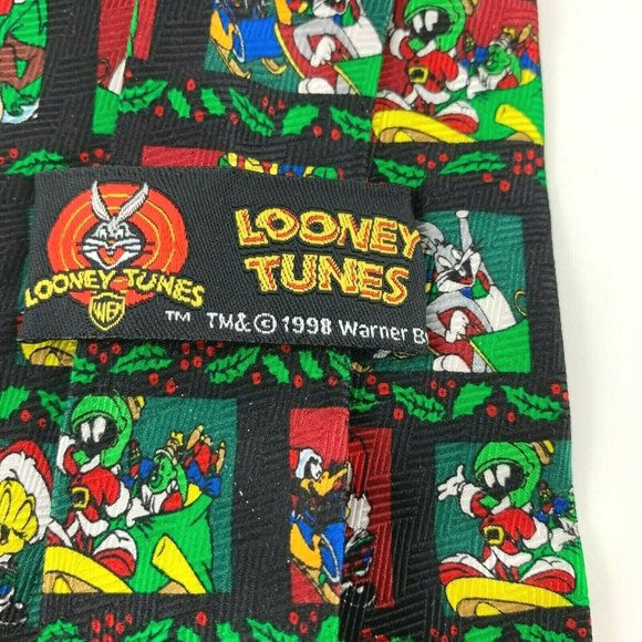 Warner Brothers Men's Novelty Necktie: Bugs & Friends. Christmas Theme. 1998. - Picture 3 of 4